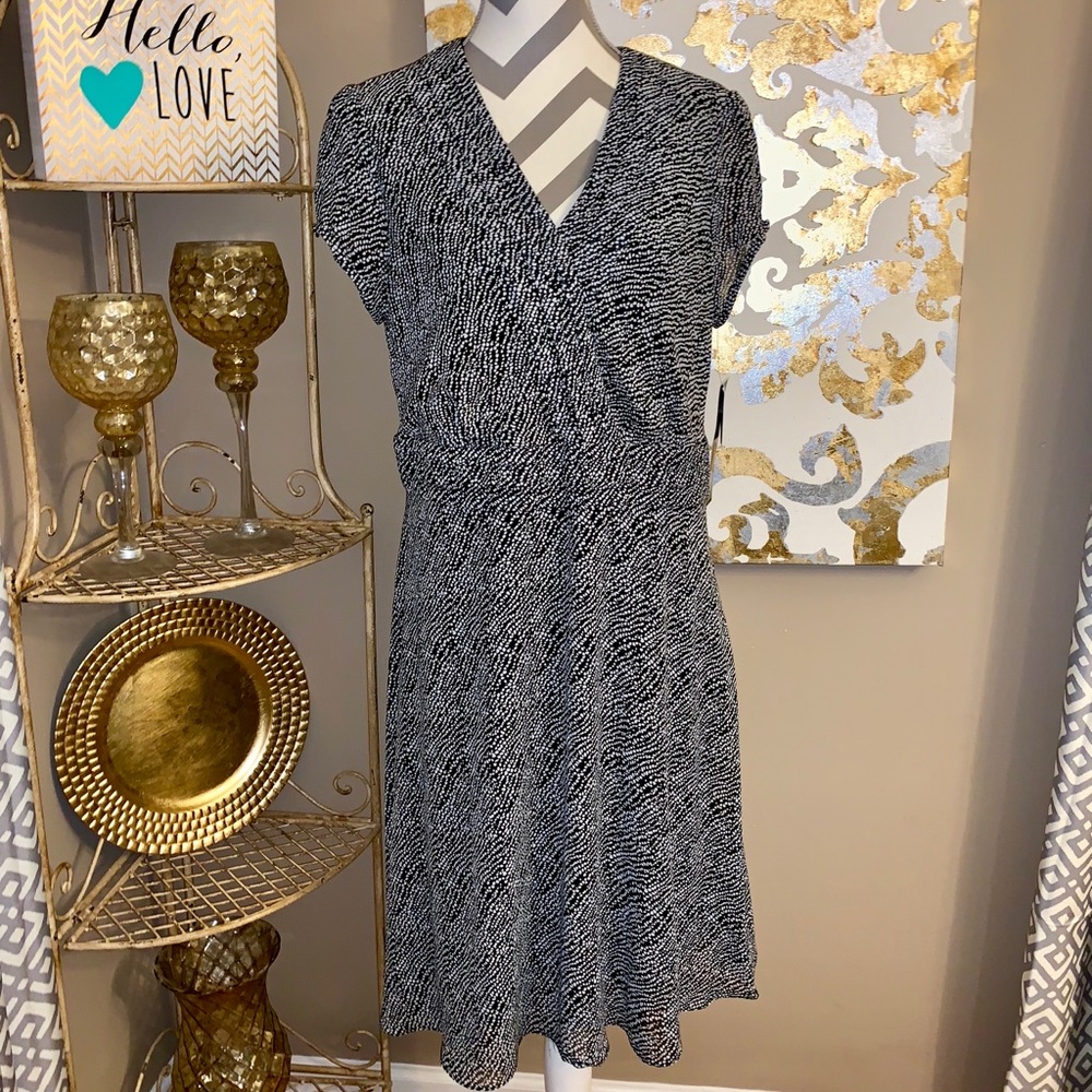 New! Women’s knee length Dress size 16